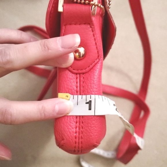 Danier Leather bright coral pink small shoulder crossbody handbag bag pebble - Picture 9 of 16